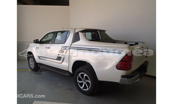 Acheter Import Voiture Toyota Hilux Autre à Import - Dubai, Iles Acheter Import Voiture Toyota Hilux Autre à Import - Dubai, Iles