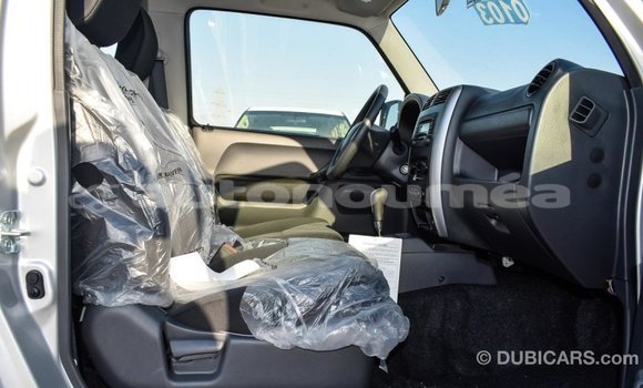 Buy Import Suzuki Jimny Other Car in Import - Dubai in Iles Buy Import Suzuki Jimny Other Car in Import - Dubai in Iles