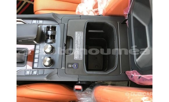 Acheter Import Voiture Lexus LX Blanc à Import - Dubai, Iles Acheter Import Voiture Lexus LX Blanc à Import - Dubai, Iles