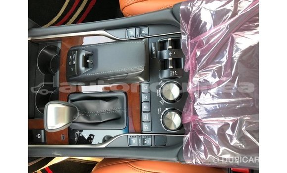 Acheter Import Voiture Lexus LX Blanc à Import - Dubai, Iles Acheter Import Voiture Lexus LX Blanc à Import - Dubai, Iles