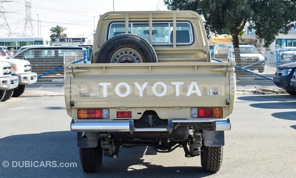 Buy Import Toyota Land Cruiser Beige Car in Import - Dubai in Iles Buy Import Toyota Land Cruiser Beige Car in Import - Dubai in Iles