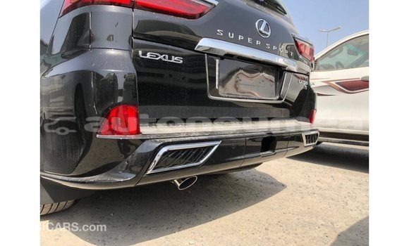 Acheter Import Voiture Lexus LX Noir à Import - Dubai, Iles Acheter Import Voiture Lexus LX Noir à Import - Dubai, Iles
