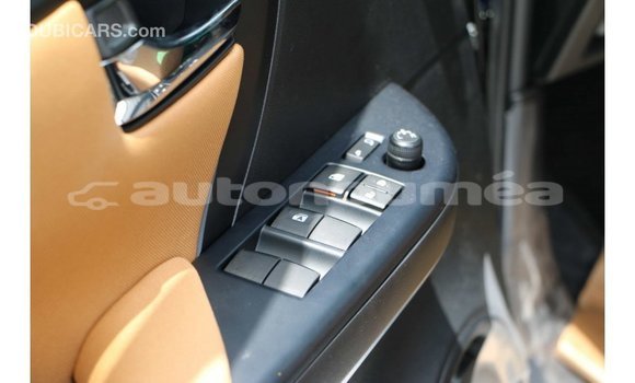 Acheter Import Voiture Toyota Fortuner Noir à Import - Dubai, Iles Acheter Import Voiture Toyota Fortuner Noir à Import - Dubai, Iles