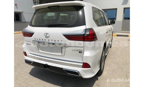 Acheter Import Voiture Lexus LX Blanc à Import - Dubai, Iles Acheter Import Voiture Lexus LX Blanc à Import - Dubai, Iles