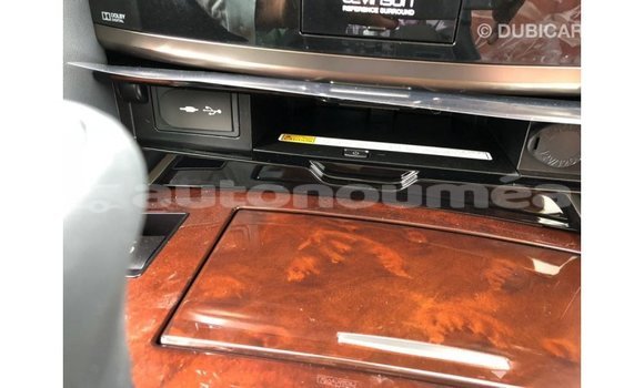 Acheter Import Voiture Lexus LX Blanc à Import - Dubai, Iles Acheter Import Voiture Lexus LX Blanc à Import - Dubai, Iles