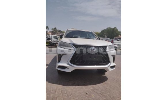 Acheter Import Voiture Lexus LX Blanc à Import - Dubai, Iles Acheter Import Voiture Lexus LX Blanc à Import - Dubai, Iles