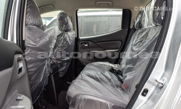 Acheter Import Voiture Mitsubishi L200 Autre à Import - Dubai, Iles Acheter Import Voiture Mitsubishi L200 Autre à Import - Dubai, Iles