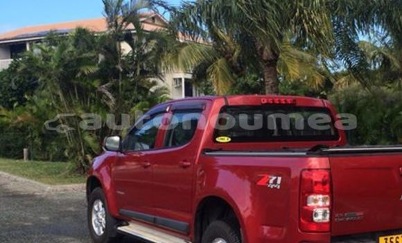 Buy Used Chevrolet Colorado Red Car in Noumea in Sud