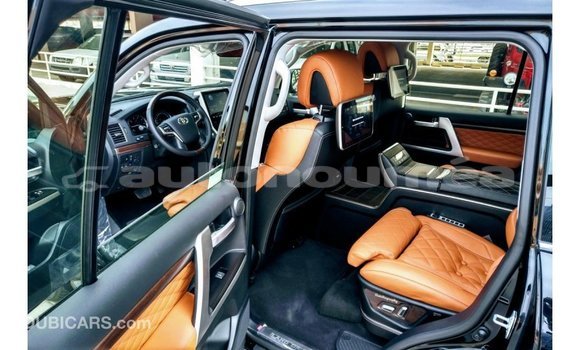 Acheter Import Voiture Toyota Land Cruiser Noir à Import - Dubai, Iles Acheter Import Voiture Toyota Land Cruiser Noir à Import - Dubai, Iles