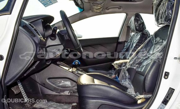 Buy Import Kia Cerato White Car in Import - Dubai in Iles Buy Import Kia Cerato White Car in Import - Dubai in Iles