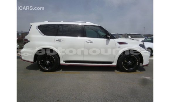 Acheter Import Voiture Nissan Patrol Blanc à Import - Dubai, Iles Acheter Import Voiture Nissan Patrol Blanc à Import - Dubai, Iles