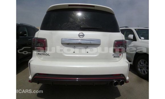 Acheter Import Voiture Nissan Patrol Blanc à Import - Dubai, Iles Acheter Import Voiture Nissan Patrol Blanc à Import - Dubai, Iles