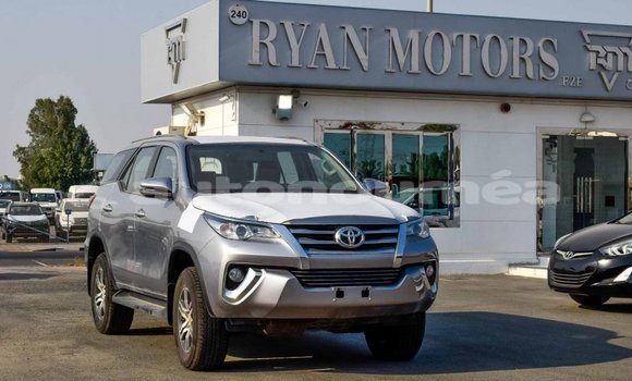 Buy Import Toyota Fortuner Other Car in Import - Dubai in Iles Buy Import Toyota Fortuner Other Car in Import - Dubai in Iles