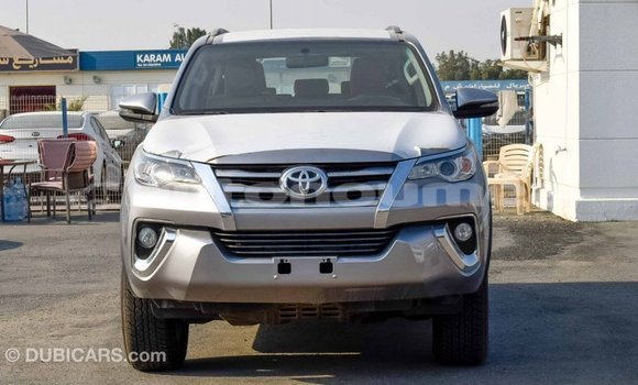 Buy Import Toyota Fortuner Other Car in Import - Dubai in Iles Buy Import Toyota Fortuner Other Car in Import - Dubai in Iles