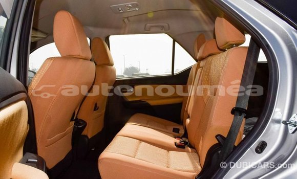 Buy Import Toyota Fortuner Other Car in Import - Dubai in Iles Buy Import Toyota Fortuner Other Car in Import - Dubai in Iles