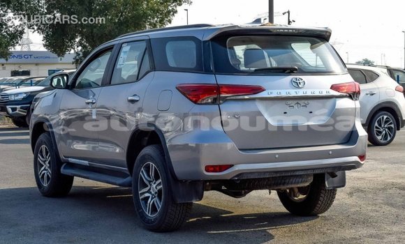 Buy Import Toyota Fortuner Other Car in Import - Dubai in Iles Buy Import Toyota Fortuner Other Car in Import - Dubai in Iles
