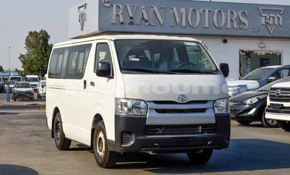 Buy Import Toyota Hiace White Car in Import - Dubai in Iles Buy Import Toyota Hiace White Car in Import - Dubai in Iles