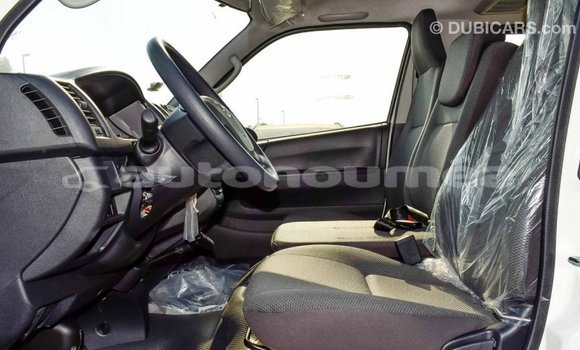 Buy Import Toyota Hiace White Car in Import - Dubai in Iles Buy Import Toyota Hiace White Car in Import - Dubai in Iles