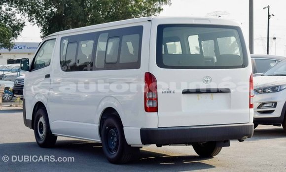 Buy Import Toyota Hiace White Car in Import - Dubai in Iles Buy Import Toyota Hiace White Car in Import - Dubai in Iles
