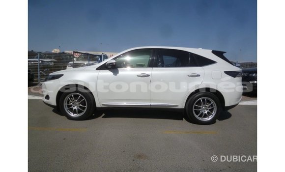 Acheter Import Voiture Toyota Harrier Blanc à Import - Dubai, Iles Acheter Import Voiture Toyota Harrier Blanc à Import - Dubai, Iles