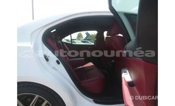 Acheter Import Voiture Lexus IS Blanc à Import - Dubai, Iles Acheter Import Voiture Lexus IS Blanc à Import - Dubai, Iles