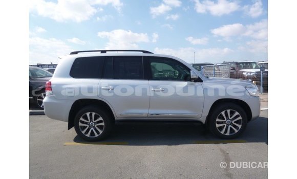 Acheter Import Voiture Toyota Land Cruiser Autre à Import - Dubai, Iles Acheter Import Voiture Toyota Land Cruiser Autre à Import - Dubai, Iles
