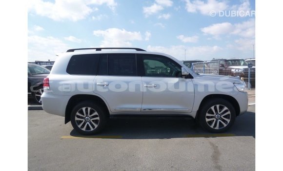 Acheter Import Voiture Toyota Land Cruiser Autre à Import - Dubai, Iles Acheter Import Voiture Toyota Land Cruiser Autre à Import - Dubai, Iles
