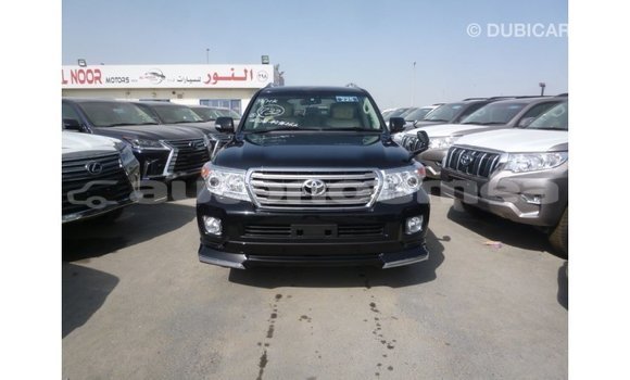 Acheter Import Voiture Toyota Land Cruiser Noir à Import - Dubai, Iles Acheter Import Voiture Toyota Land Cruiser Noir à Import - Dubai, Iles