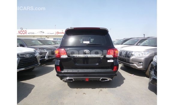 Acheter Import Voiture Toyota Land Cruiser Noir à Import - Dubai, Iles Acheter Import Voiture Toyota Land Cruiser Noir à Import - Dubai, Iles