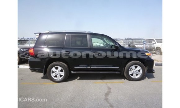 Acheter Import Voiture Toyota Land Cruiser Noir à Import - Dubai, Iles Acheter Import Voiture Toyota Land Cruiser Noir à Import - Dubai, Iles
