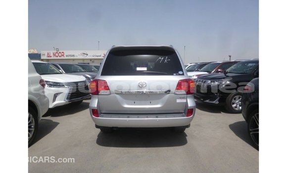 Acheter Import Voiture Toyota Land Cruiser Autre à Import - Dubai, Iles Acheter Import Voiture Toyota Land Cruiser Autre à Import - Dubai, Iles