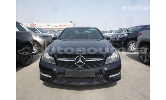 Acheter Import Voiture Mercedes-Benz 190 Noir à Import - Dubai, Iles Acheter Import Voiture Mercedes-Benz 190 Noir à Import - Dubai, Iles