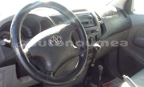 Buy Used Toyota Hilux White Car in Noumea in Sud Buy Used Toyota Hilux White Car in Noumea in Sud