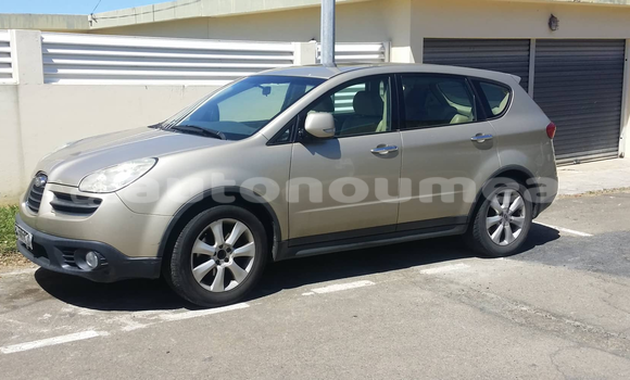 Buy Used Subaru Outback Beige Car in Noumea in Sud