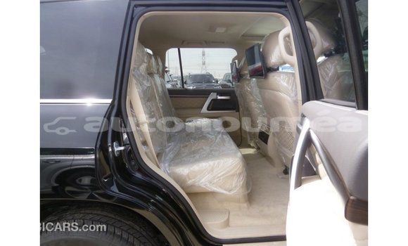 Acheter Import Voiture Toyota Land Cruiser Noir à Import - Dubai, Iles Acheter Import Voiture Toyota Land Cruiser Noir à Import - Dubai, Iles