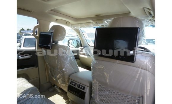 Acheter Import Voiture Toyota Land Cruiser Blanc à Import - Dubai, Iles Acheter Import Voiture Toyota Land Cruiser Blanc à Import - Dubai, Iles