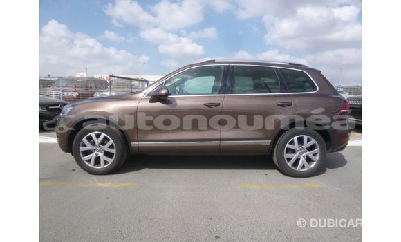 Acheter Import Voiture Volkswagen Touareg Marron à Import - Dubai, Iles Acheter Import Voiture Volkswagen Touareg Marron à Import - Dubai, Iles