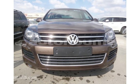 Acheter Import Voiture Volkswagen Touareg Marron à Import - Dubai, Iles Acheter Import Voiture Volkswagen Touareg Marron à Import - Dubai, Iles