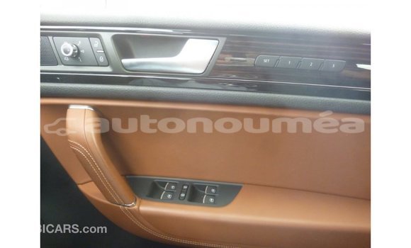 Acheter Import Voiture Volkswagen Touareg Marron à Import - Dubai, Iles Acheter Import Voiture Volkswagen Touareg Marron à Import - Dubai, Iles