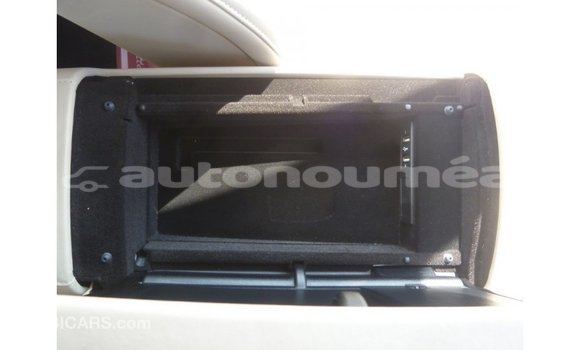 Acheter Import Voiture Mercedes-Benz 190 Bleu à Import - Dubai, Iles Acheter Import Voiture Mercedes-Benz 190 Bleu à Import - Dubai, Iles