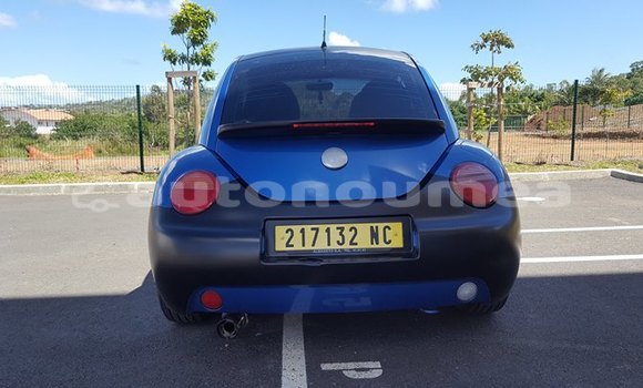 Buy Used Volkswagen Beetle Blue Car in Noumea in Sud