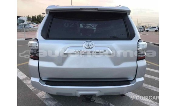 Acheter Import Utilitaire Toyota HiAce Autre à Import - Dubai, Iles Acheter Import Utilitaire Toyota HiAce Autre à Import - Dubai, Iles
