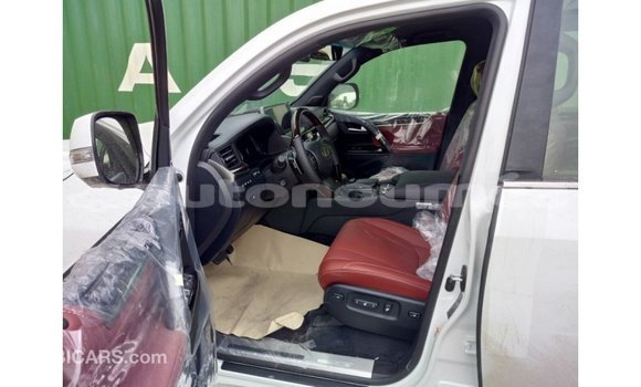 Acheter Import Voiture Lexus LX Blanc à Import - Dubai, Iles Acheter Import Voiture Lexus LX Blanc à Import - Dubai, Iles