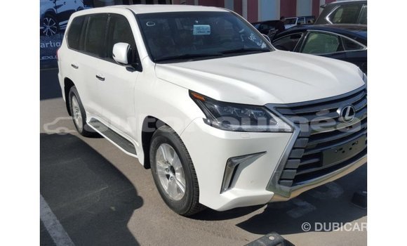 Acheter Import Voiture Lexus LX Blanc à Import - Dubai, Iles Acheter Import Voiture Lexus LX Blanc à Import - Dubai, Iles