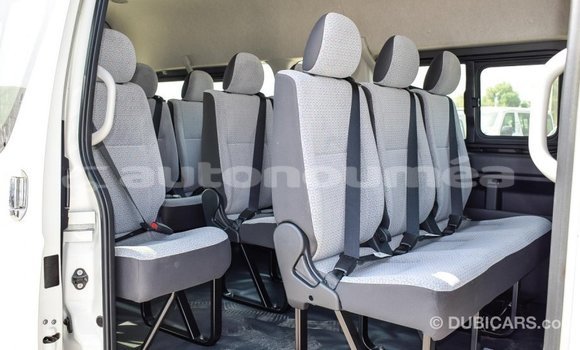 Buy Import Toyota Hiace White Car in Import - Dubai in Iles Buy Import Toyota Hiace White Car in Import - Dubai in Iles