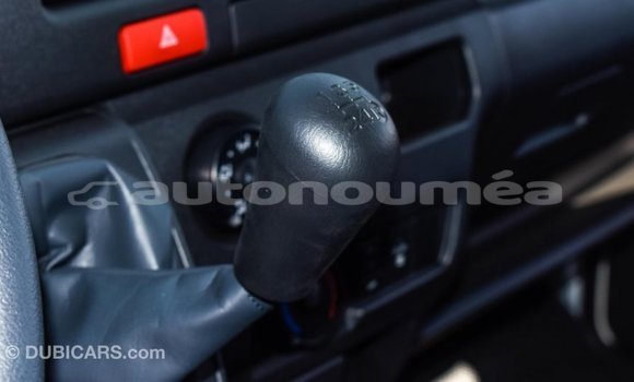 Buy Import Toyota Hiace White Car in Import - Dubai in Iles Buy Import Toyota Hiace White Car in Import - Dubai in Iles