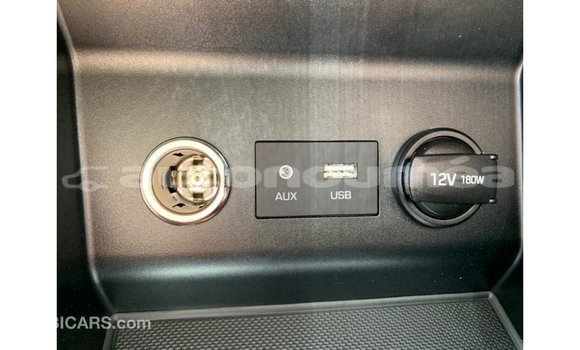 Buy Import Hyundai Elantra White Car in Import - Dubai in Iles Buy Import Hyundai Elantra White Car in Import - Dubai in Iles