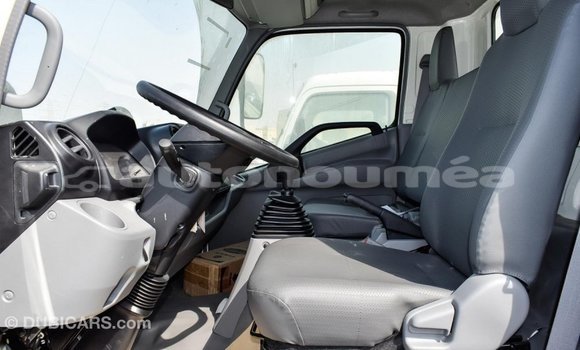 Buy Import Hino 300 Series White Truck in Import - Dubai in Iles Buy Import Hino 300 Series White Truck in Import - Dubai in Iles