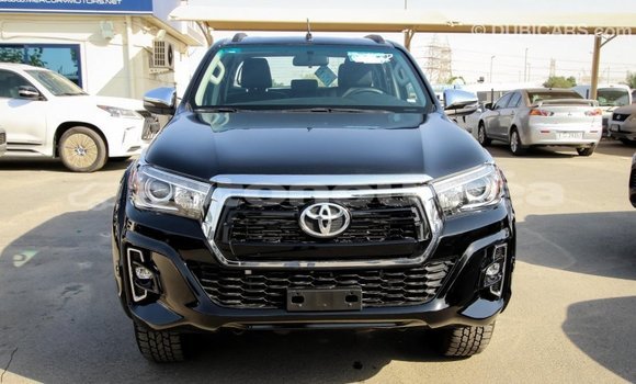 Acheter Import Voiture Toyota Hilux Noir à Import - Dubai, Iles Acheter Import Voiture Toyota Hilux Noir à Import - Dubai, Iles