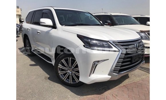 Acheter Import Voiture Lexus LX Blanc à Import - Dubai, Iles Acheter Import Voiture Lexus LX Blanc à Import - Dubai, Iles